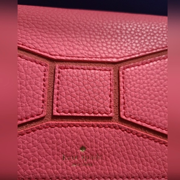 Kate Spade Bridge Place Betsi
Flamingo Pebbled Leather Crossbody NWOT - Picture 9 of 9